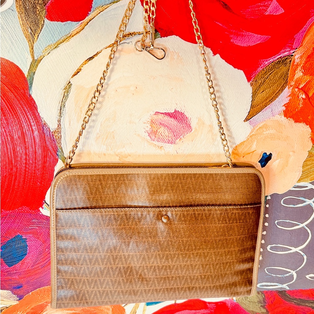 Valentino Gravani Not Rudolf Damt Gravani this is Gravani Tan Leather Clutch